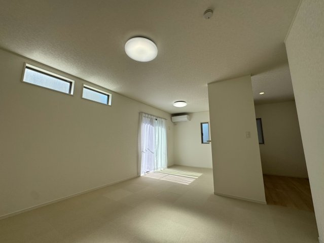 上里町勅使河原　中古2080の居間・リビング