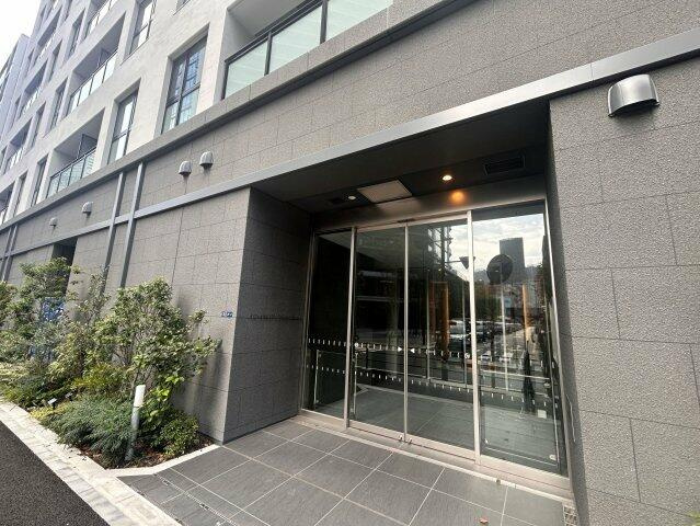 アドヴァンシティ月島のエントランス