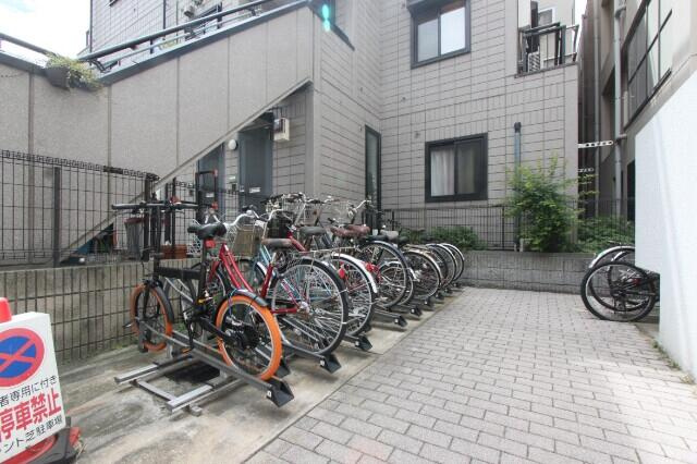 プラムハウス芝公園の駐車場