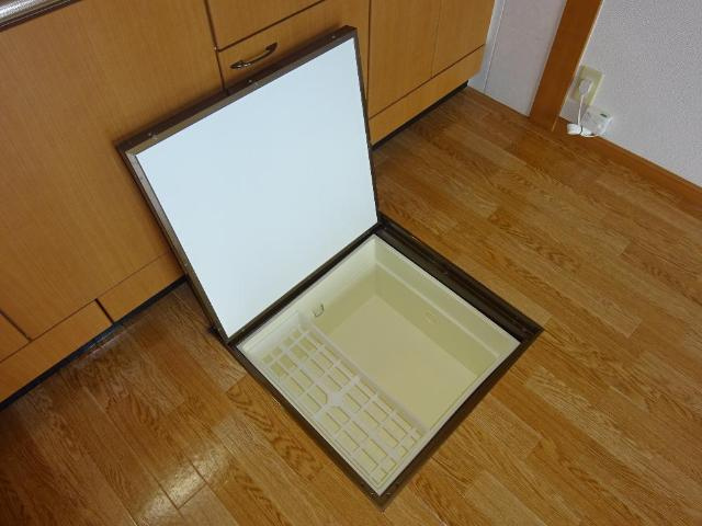 サンハイツ6868の収納|床下収納