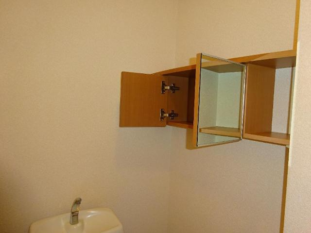 サンハイツ6868の収納|トイレ収納