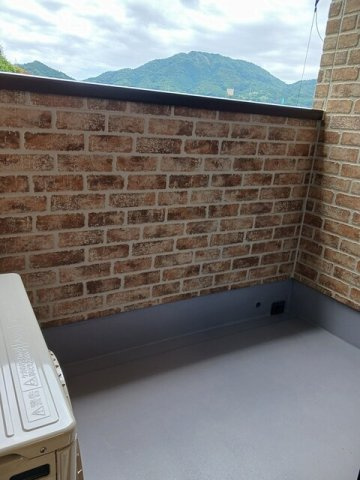 シャンス　トロワのバルコニー|外からの目が気にならないバルコニーで洗濯物が干せます