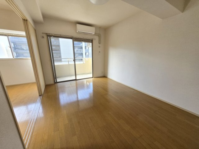 エトゥール博多駅前の居間・リビング