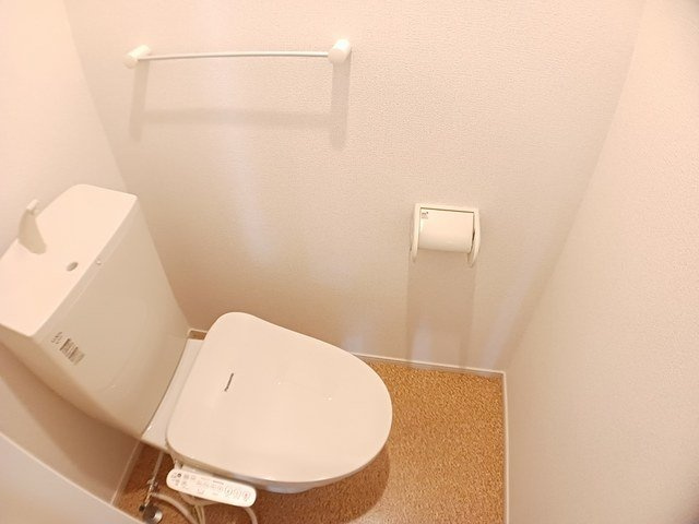 アズール　つくばⅡ　Ｂ棟のトイレ|シンプルで使いやすいトイレです