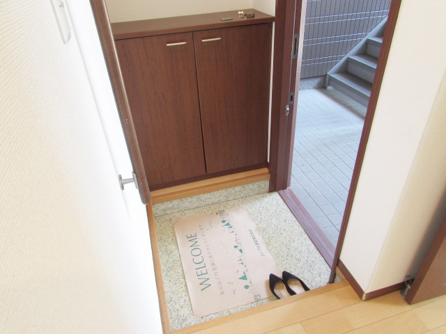 ランジェ御殿山の玄関|落ち着いた玄関です