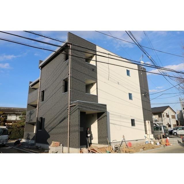 川崎市多摩区菅野戸呂のアパートの外観