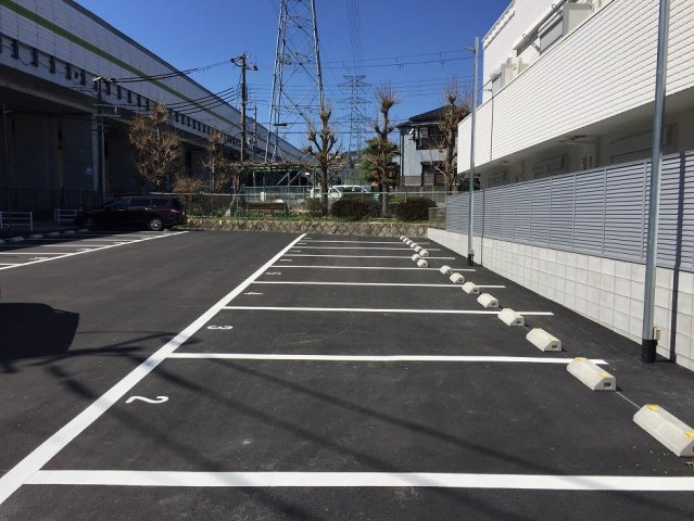 ONLYONE宝塚の駐車場