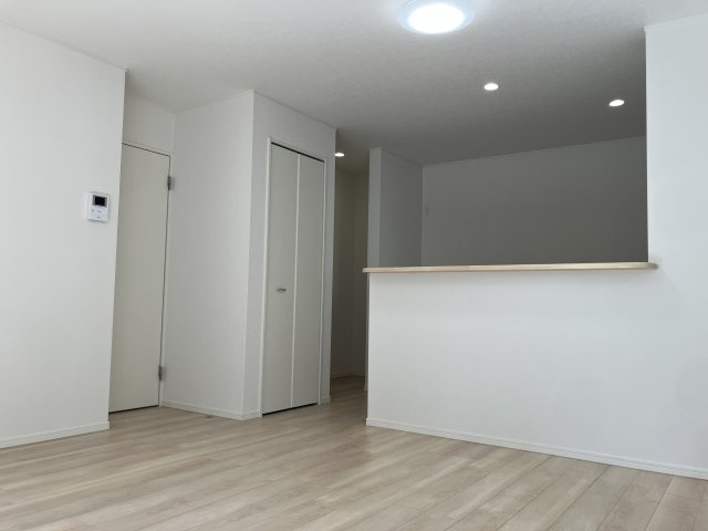 さいたま市緑区三室戸建の居間・リビング