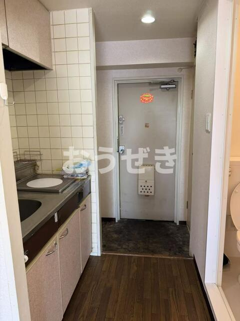 藤和伊勢佐木町ハイタウンの玄関