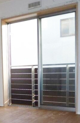 横浜市泉区中田南２丁目のアパートのバルコニー