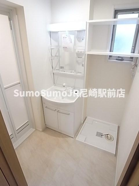GRADO塚口の洗面所