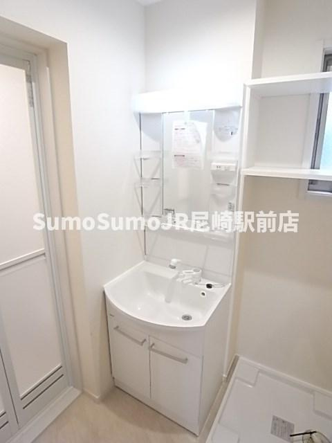 GRADO塚口の洗面所