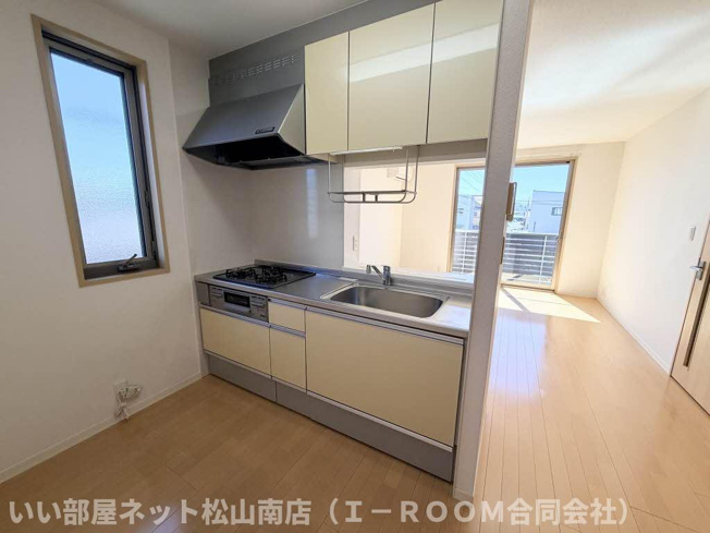 【キッチン】 | シャーメゾン南吉田 Ｂ棟