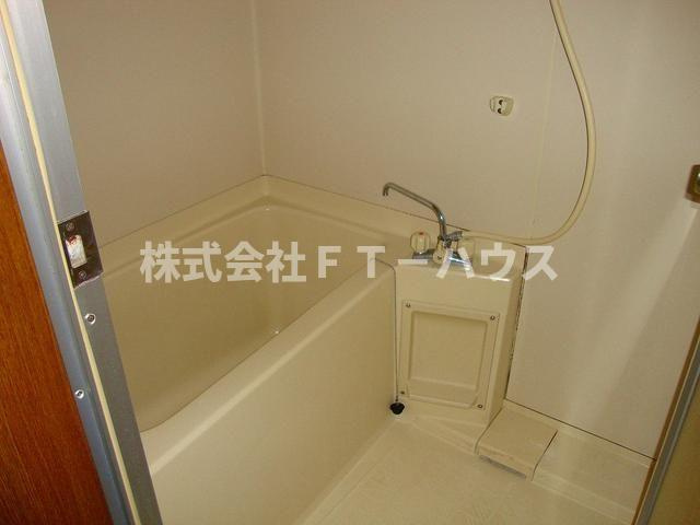 エクセレントハイツの浴室