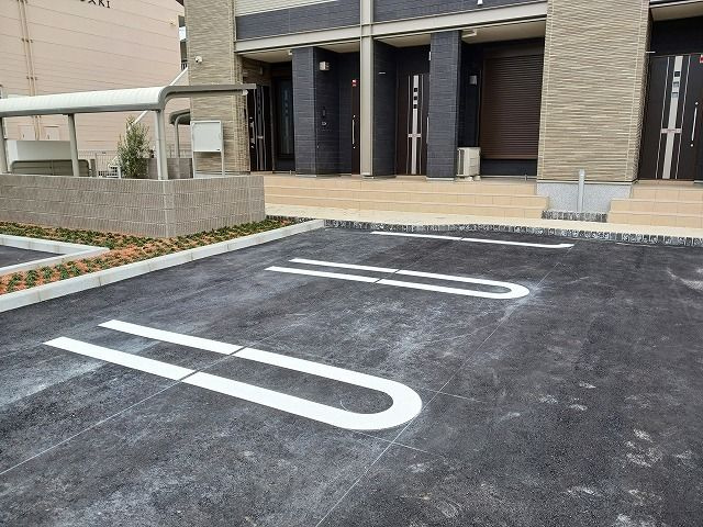 エクシードⅡの駐車場