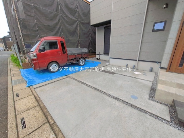 大宮南中野の駐車場