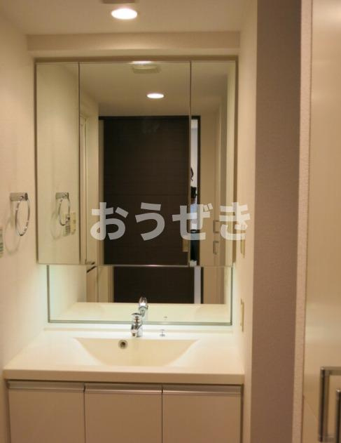 レジデンス横濱リバーサイドの洗面所