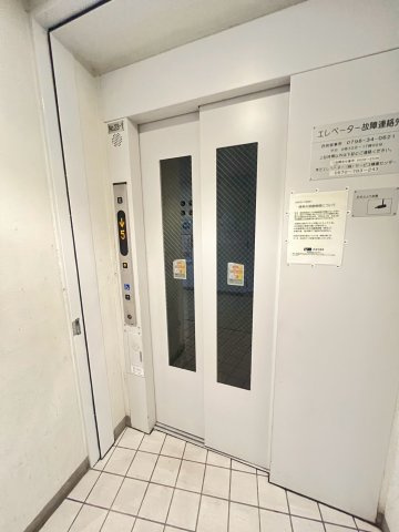 UR浜甲子園なぎさ街　23号棟の外観