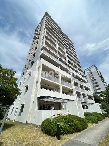 UR浜甲子園さくら街　13号棟の外観