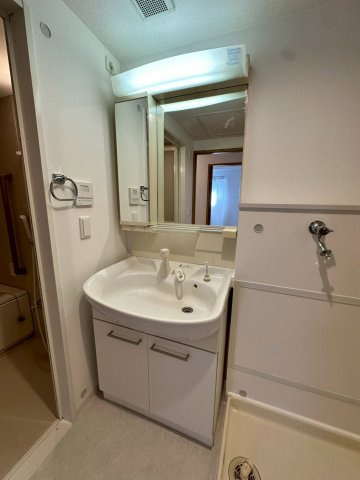 UR浜甲子園さくら街　13号棟の洗面所