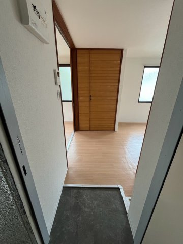 マンションシナーラの玄関