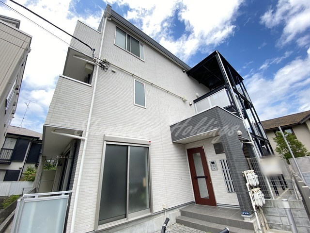 鎌倉市小町１丁目の賃貸マンションの外観
