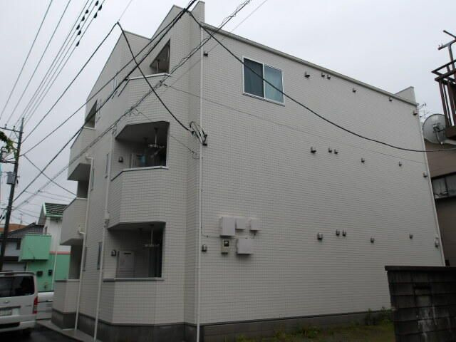 リヴァージュ蓮田の外観