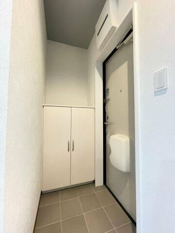 ＦＵＪＩＳＴＡ所沢２０の玄関