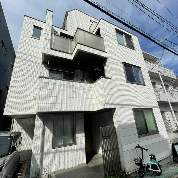 ＴＲＡＵＭＨＡＵＳ　（トラウムハウス）の外観