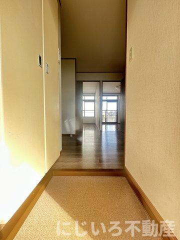 イータウン那賀川Ⅰ・Ⅱの玄関