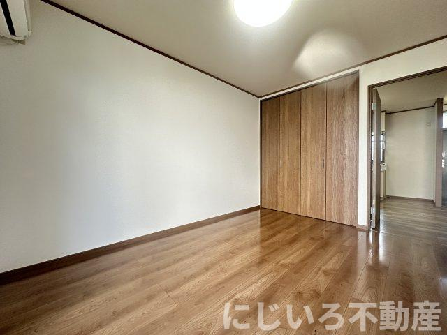 イータウン那賀川Ⅰ・Ⅱの居間・リビング