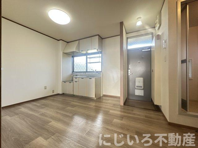 イータウン那賀川Ⅰ・Ⅱの居間・リビング