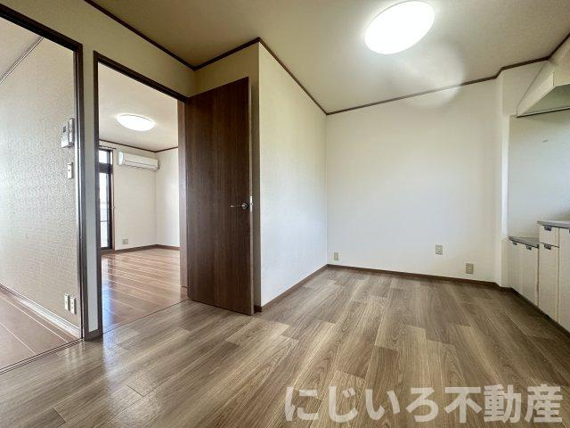 イータウン那賀川Ⅰ・Ⅱの居間・リビング