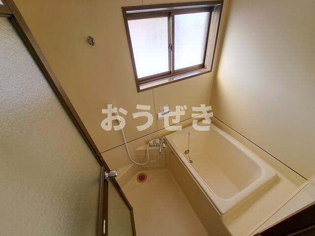 レジール老松町戸建ての浴室