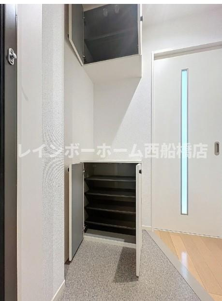 タウニードエルの玄関
