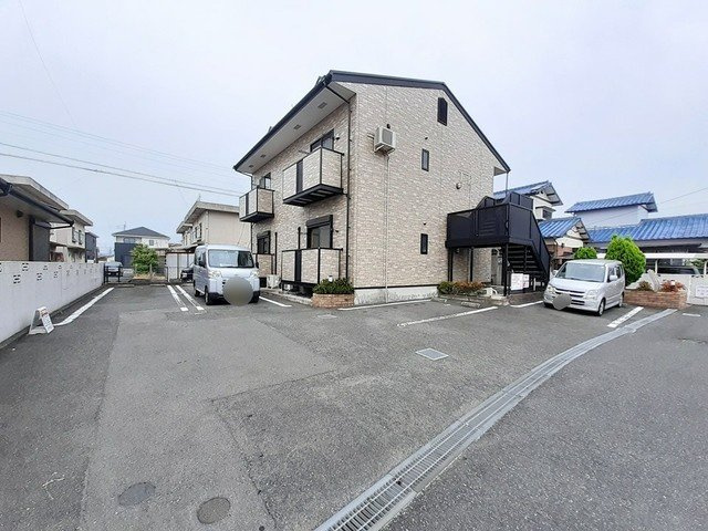 【駐車場】 | ピソ　アイリス | 駐車スペースもあります
