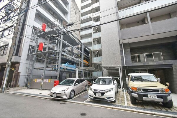 エスリード大須プレシアの駐車場