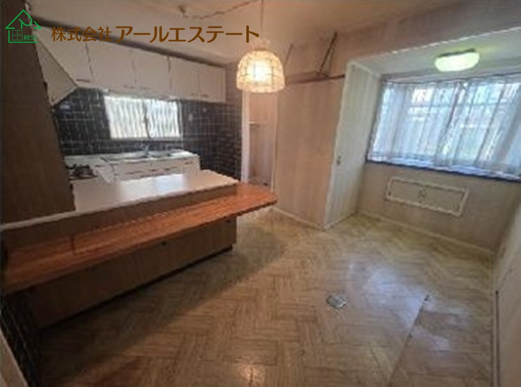 高砂市西畑2丁目　　　　JR「高砂駅」徒歩15分の居間・リビング