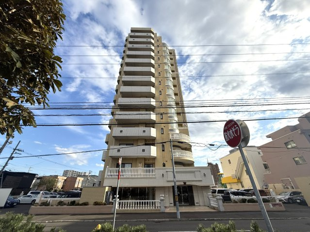 グランファーレ栄町プレシアヴェールの外観