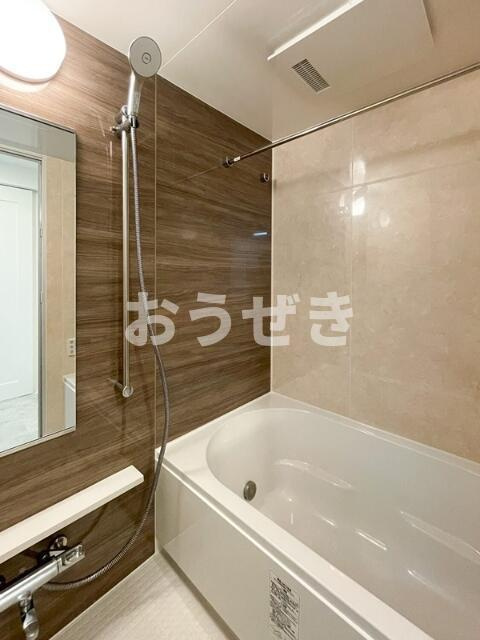ＪＵ　ＴＯＷＥＲ　ＦＲＯＮＴ　亀沢の浴室|別部屋同間取
