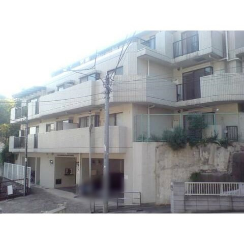 鎌倉市岡本１丁目の賃貸マンションの外観