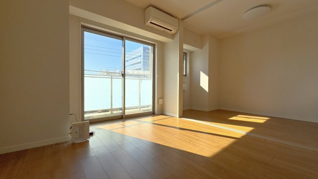 スカイヒルズ大手町の居間・リビング
