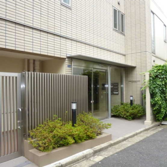 【エントランス】 | 表参道レジデンス
