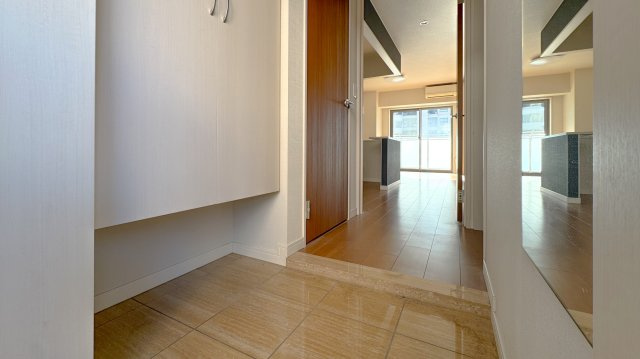 スカイヒルズ大手町の玄関