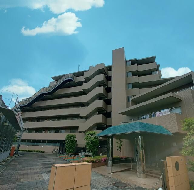 ルピナス鶴川サウスステージ