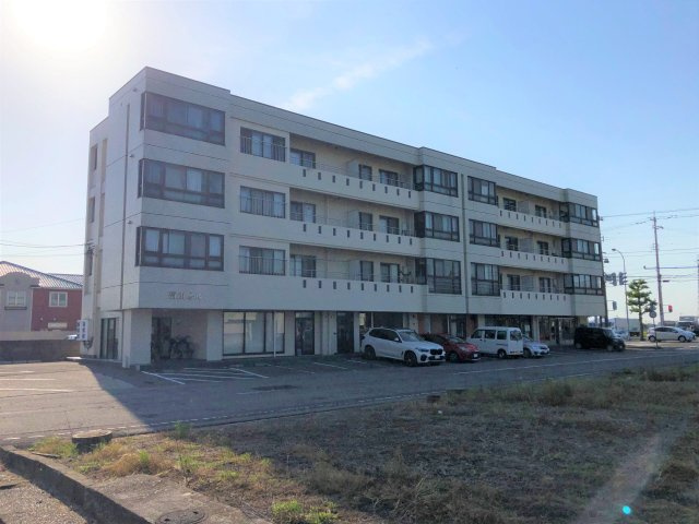 高由ビルの外観