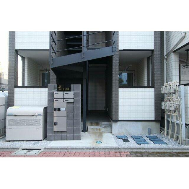アルシオーネ町屋のエントランス
