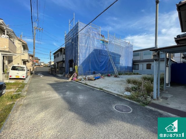 ◆伊丹市鈴原町　第3期　新築一戸建ての前面道路含む現地写真|周辺は落ち着いた街並みの住宅地！子育てがしやすい住環境です！まだ未完成ですが、現地でしかわからない事もございます。是非一度ご覧ください。