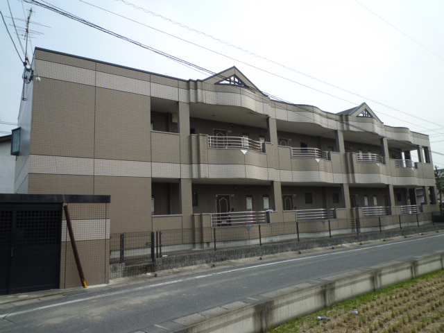 倉敷市老松町１丁目のアパートの外観