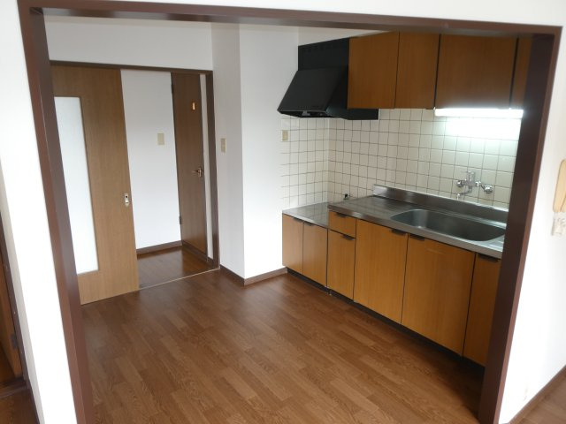 春日部市粕壁東４丁目の賃貸マンションのキッチン